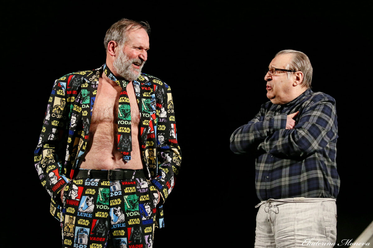 Фёдор Добронравов и Геннадий Хазанов в спектакле "Спасатель" 