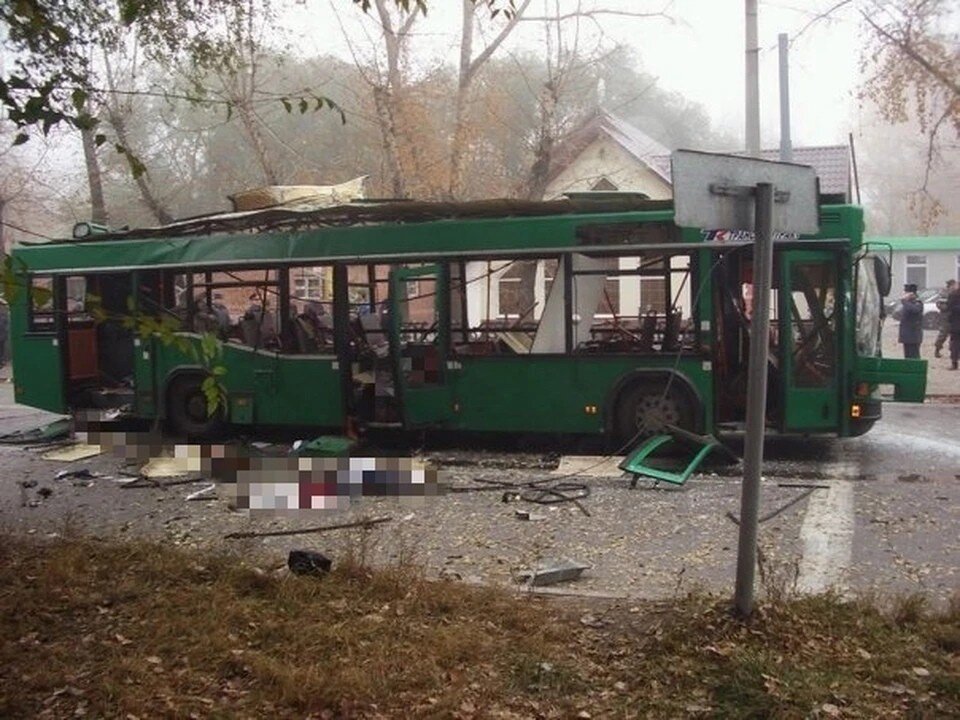     Страшный взрыв в автобусе в Тольятти помнят до сих пор. Фото: МЧС России