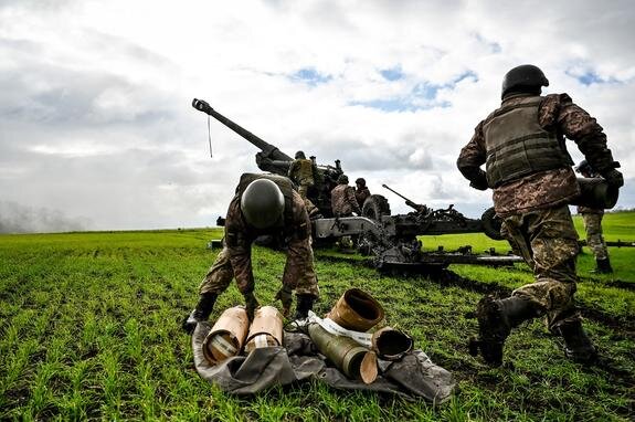    Украинская артиллерия, Dmytro Smolienko / globallookpress.com