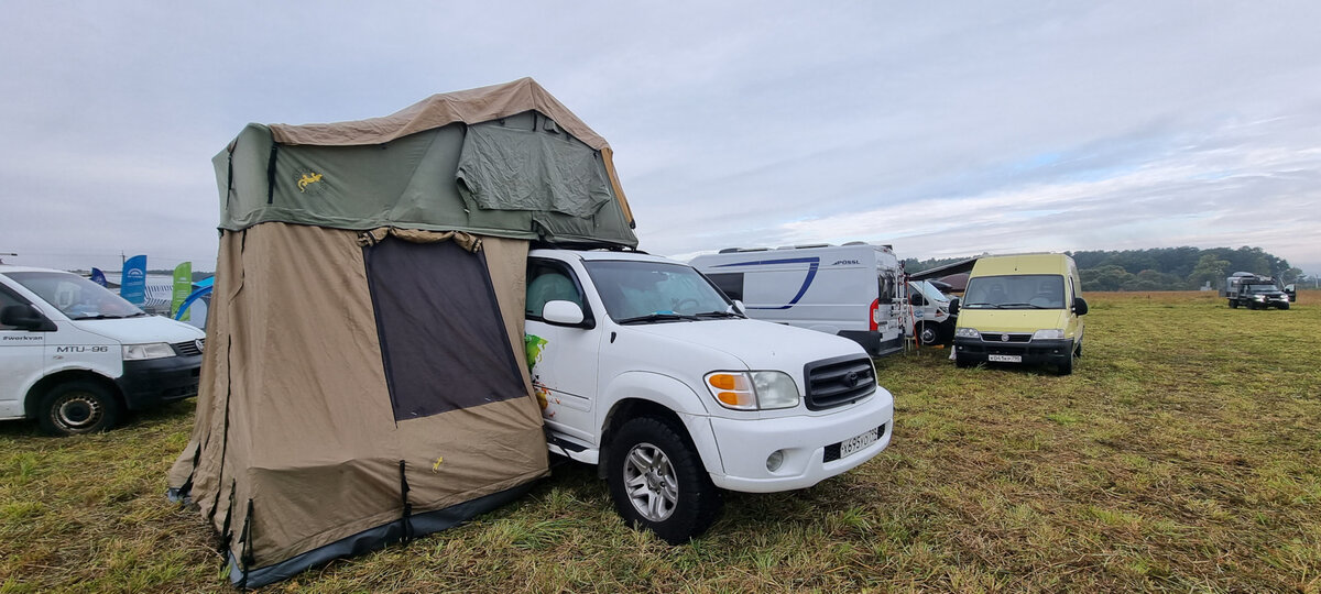 Двухэтажные трехкомнатные апартаменты
