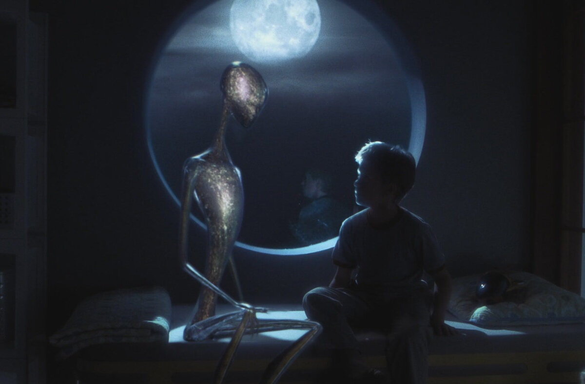 Общение с пришельцами не всегда проходит телепатически.
Источник фото: https://wallpaper.dog/large/528285.jpg