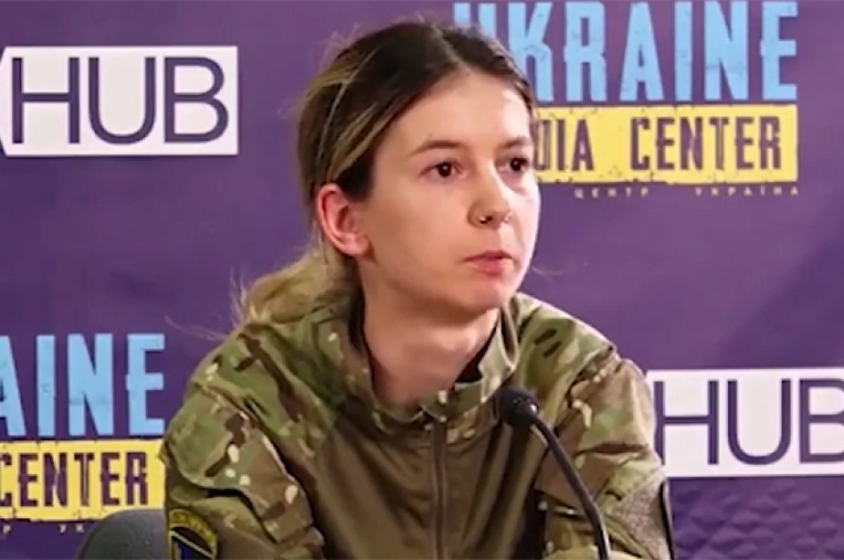    Девушка-солдат из Венгрии по имени Эмес Файк оказалась аферисткой.