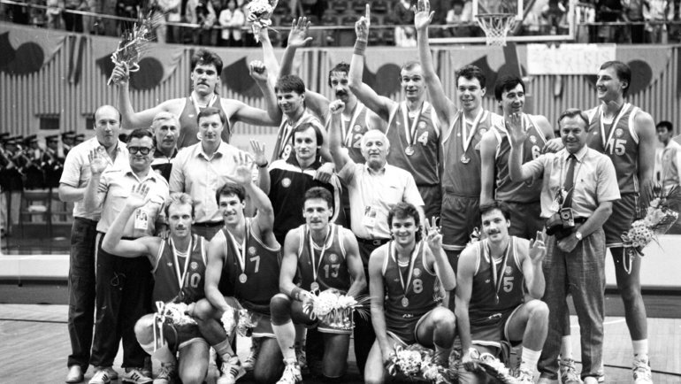    Сборная СССР по баскетболу — победитель Олимпиады-1988 в Сеуле.Федор Алексеев