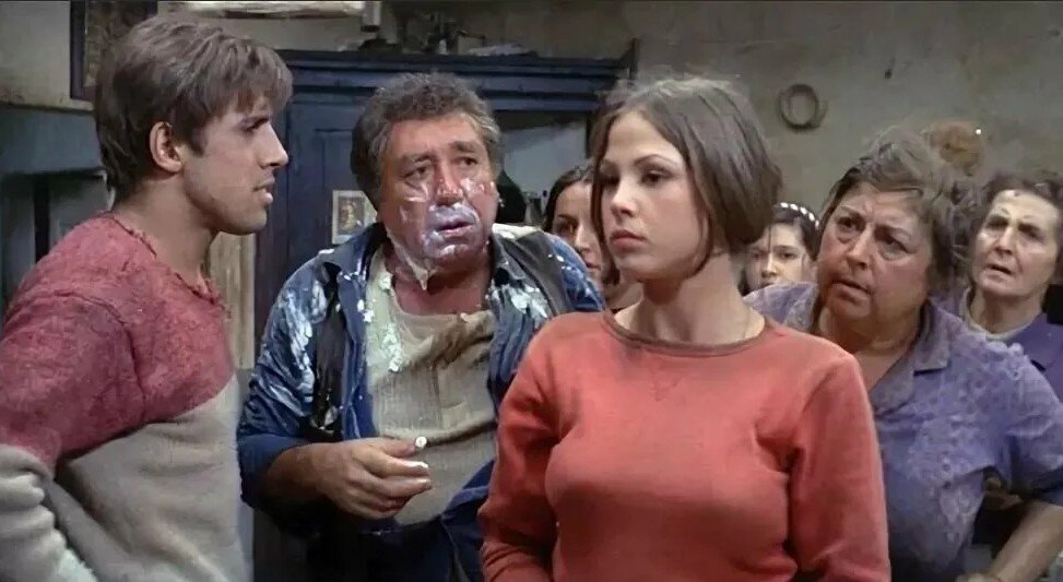 Есть итальянский комедийный фильм. Называется - "Серафино". Фильм был снят в 1969 году, а советский прокат вышел в начале 70-х.