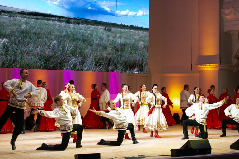    Фоторепортаж Сергея Медведева с торжественного открытия областной филармонии Марина Шарт