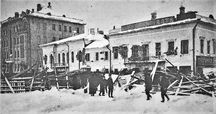 Баррикада на Садово-Кудринской. Москва. !905 г.