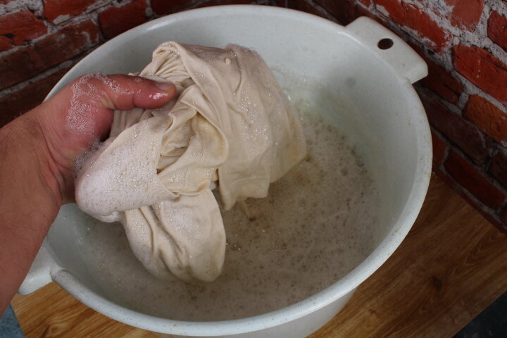 Марганцовка и хозяйственное мыло, забытый бабушкин рецепт для вещей