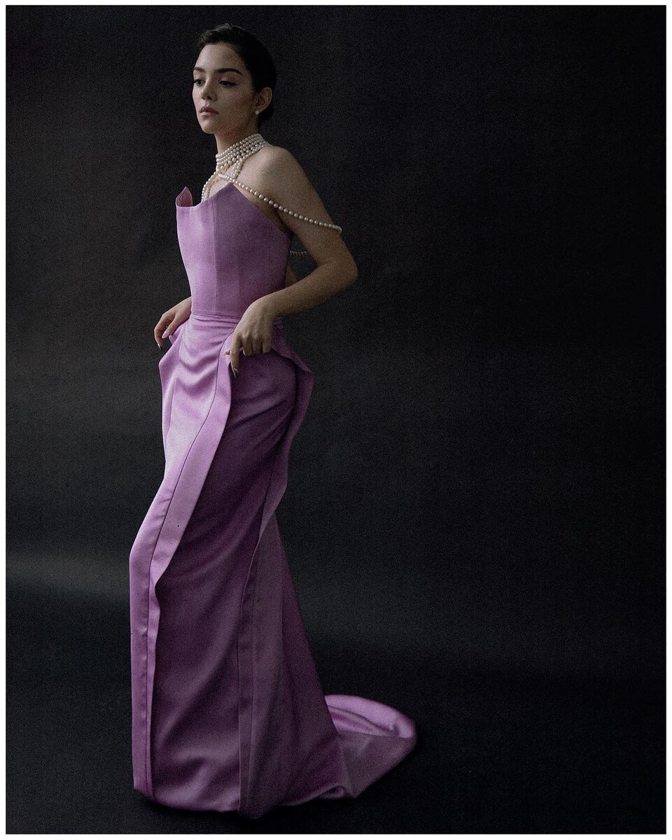    Евгения Медведева примерила платье без браСоцсети Евгении Медведевой