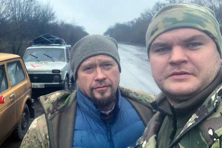 © Новосибирцы побывали в городе Кременная в Северодонецком районе Луганской области. С апреля 2022 года находится в состоянии боев. В сущности, новосибирцы проехали от Кременной до города Горское.📷
