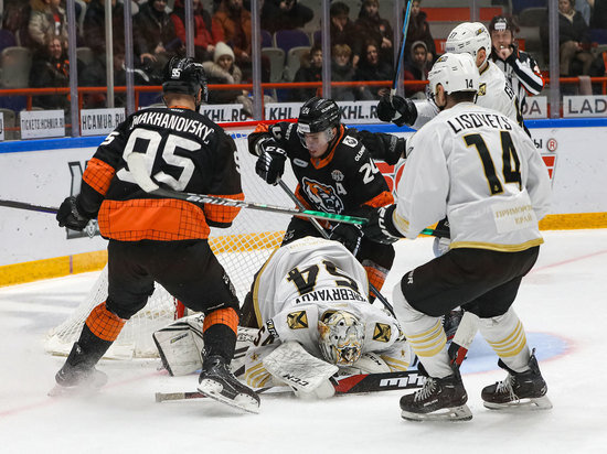     Хабаровский «Амур» проиграл «Адмиралу» третий матч дерби. Фото ХК «Амур»