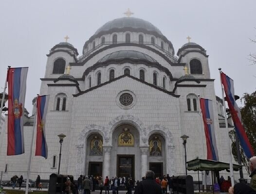 За соседним столиком говорят о золоте