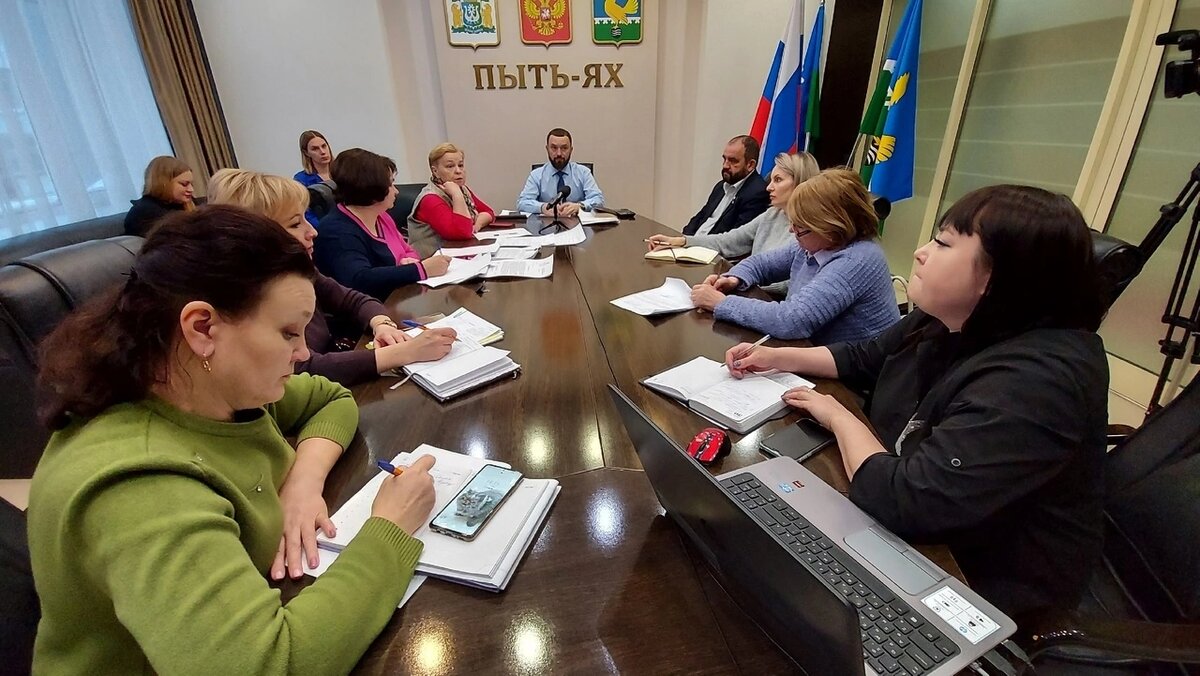    Власти Пыть-Яха пообещали семьям мобилизованных 100-процентную оплату посещения детсадов и бесплатное двухразовое питание в школах