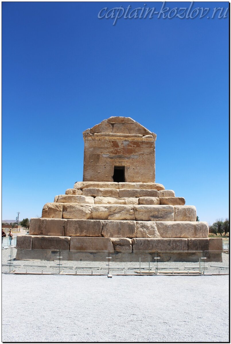 Мавзолей Кира в Пасаргады. Иран