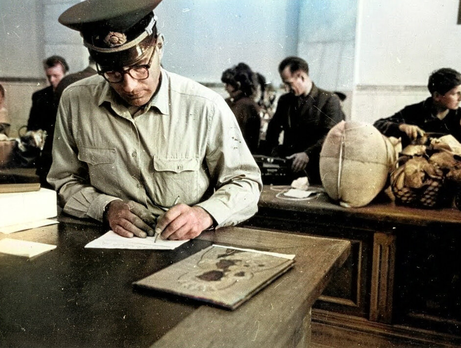 Чуткий советский таможенник