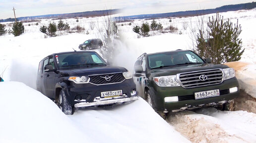 Спор Toyota Land Cruiser 200 и УАЗ Патриот на бездорожье.