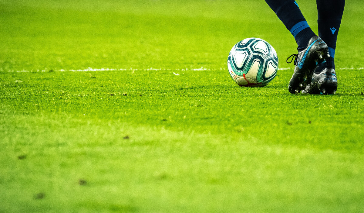 https://unsplash.com/photos/AWdCgDDedH0d Football expressions