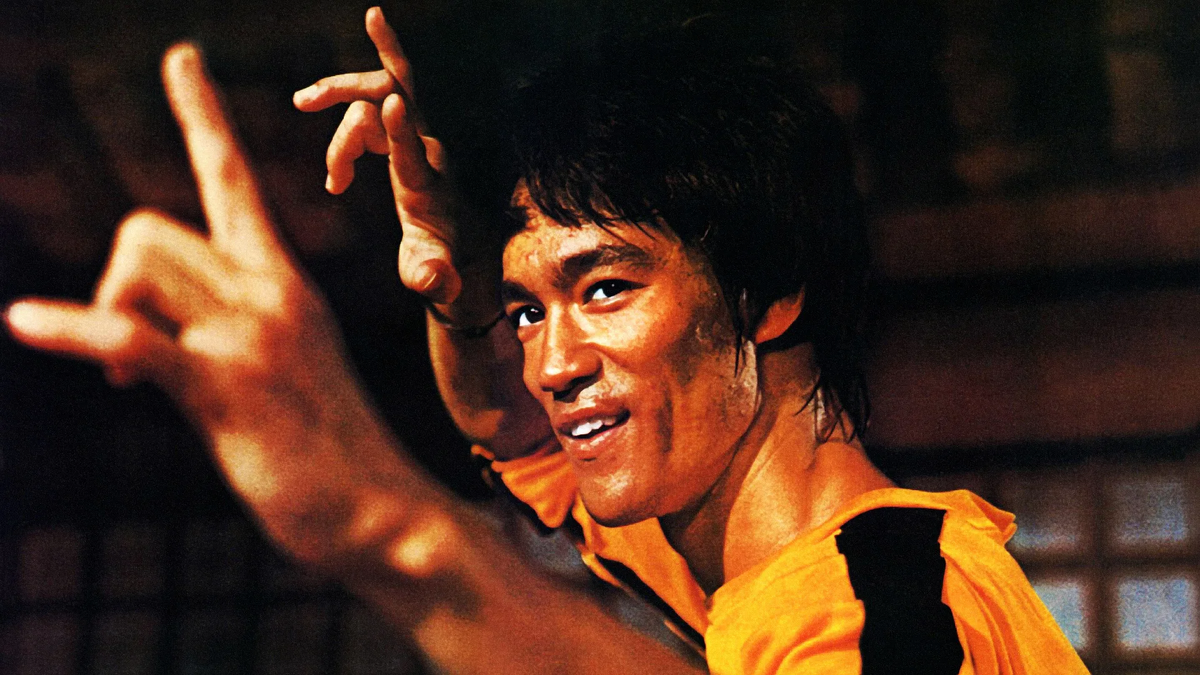 Источник фото — https://wallsdesk.com/wp-content/uploads/2016/08/Bruce-Lee-HD-Wallpaper.jpg