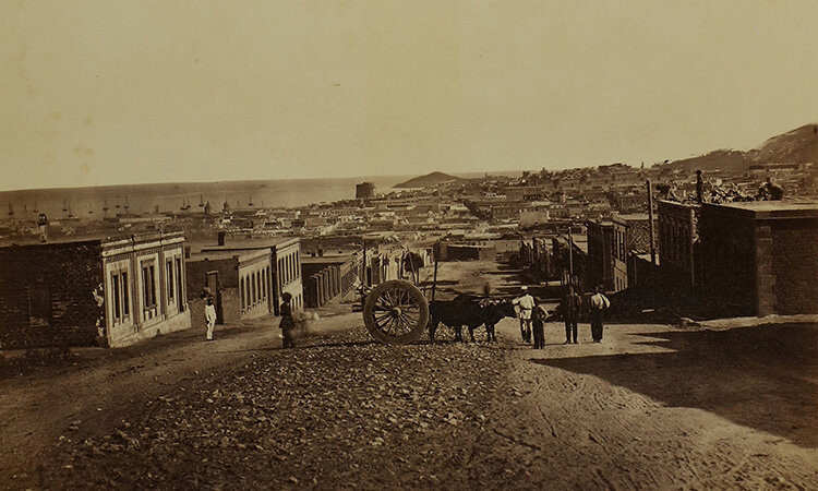 «Баку со стороны Шемахинской дороги. Май 1880». Фото из альбома Д. И. Менделеева «Поездка на Кавказ», 1880 г.