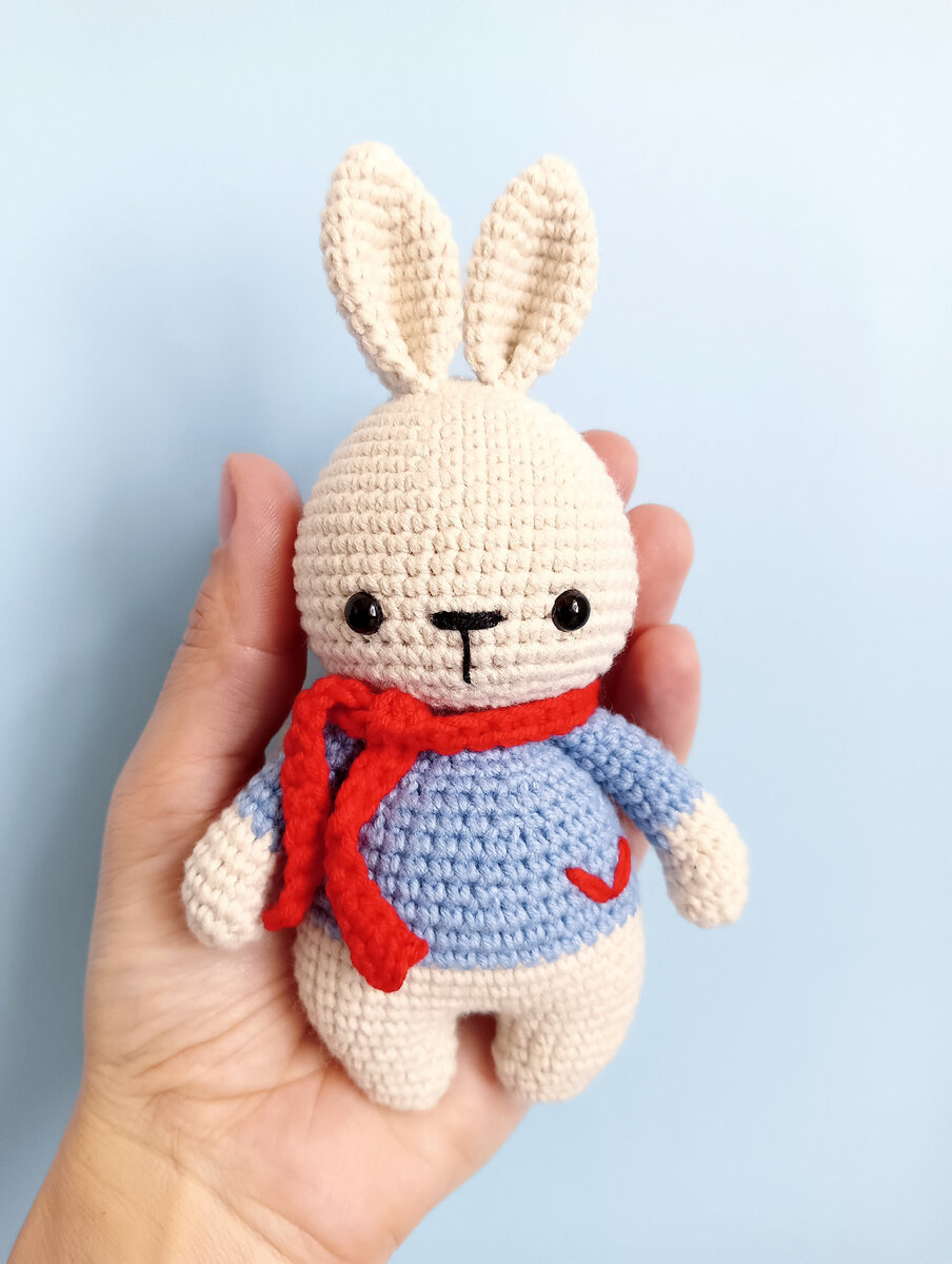 Рост игрушки: 14см, без учёта ушей 12см. Идею и вдохновение черпала у мастера Екатерины, канал "Уютный мир игрушек Амигуруми"