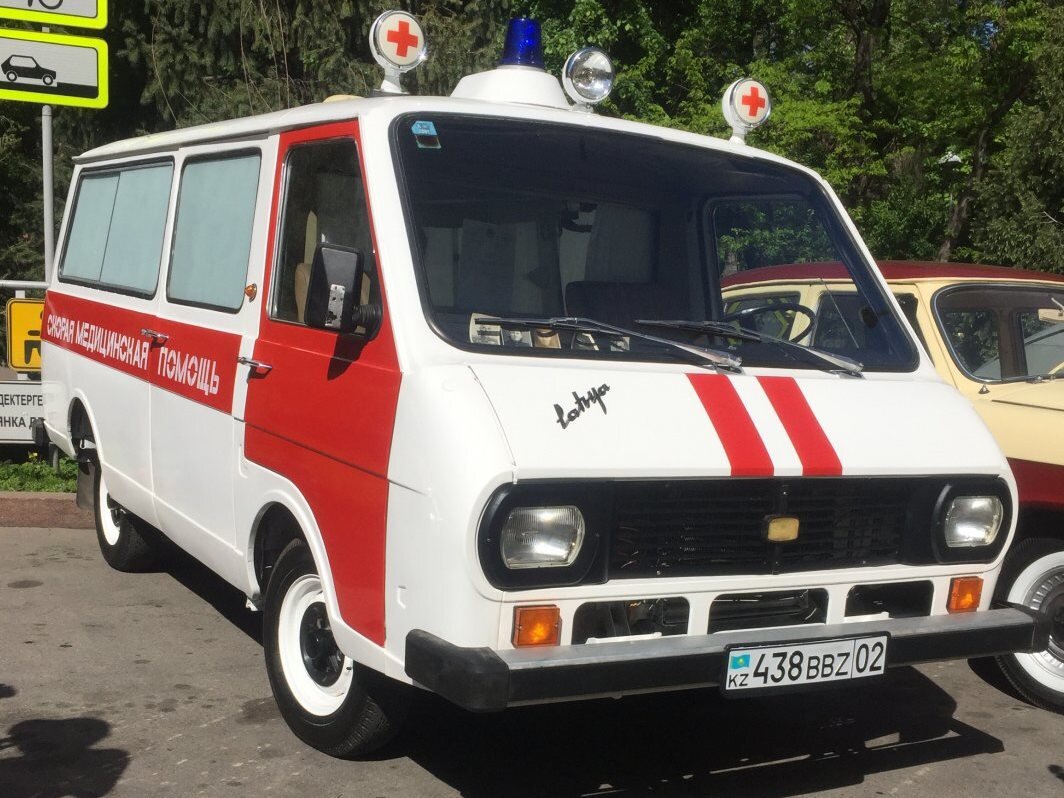 РАФ-2203 - скорая медицинская помощь