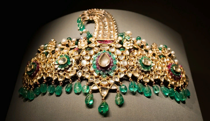 Пряжка для ремня от Cartier, принадлежавшая махарадже фото взято из открытых источников сети интернет