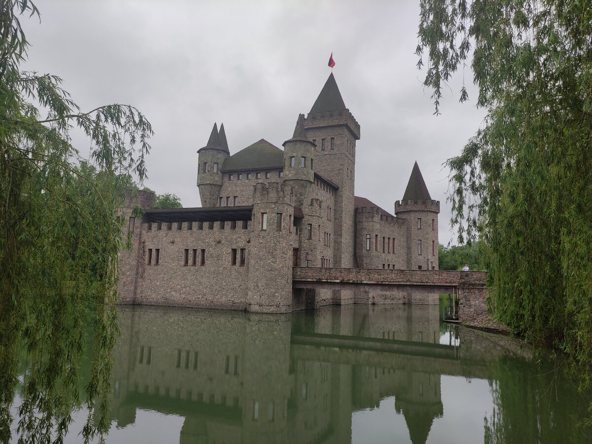 Замок Шато Эркен.