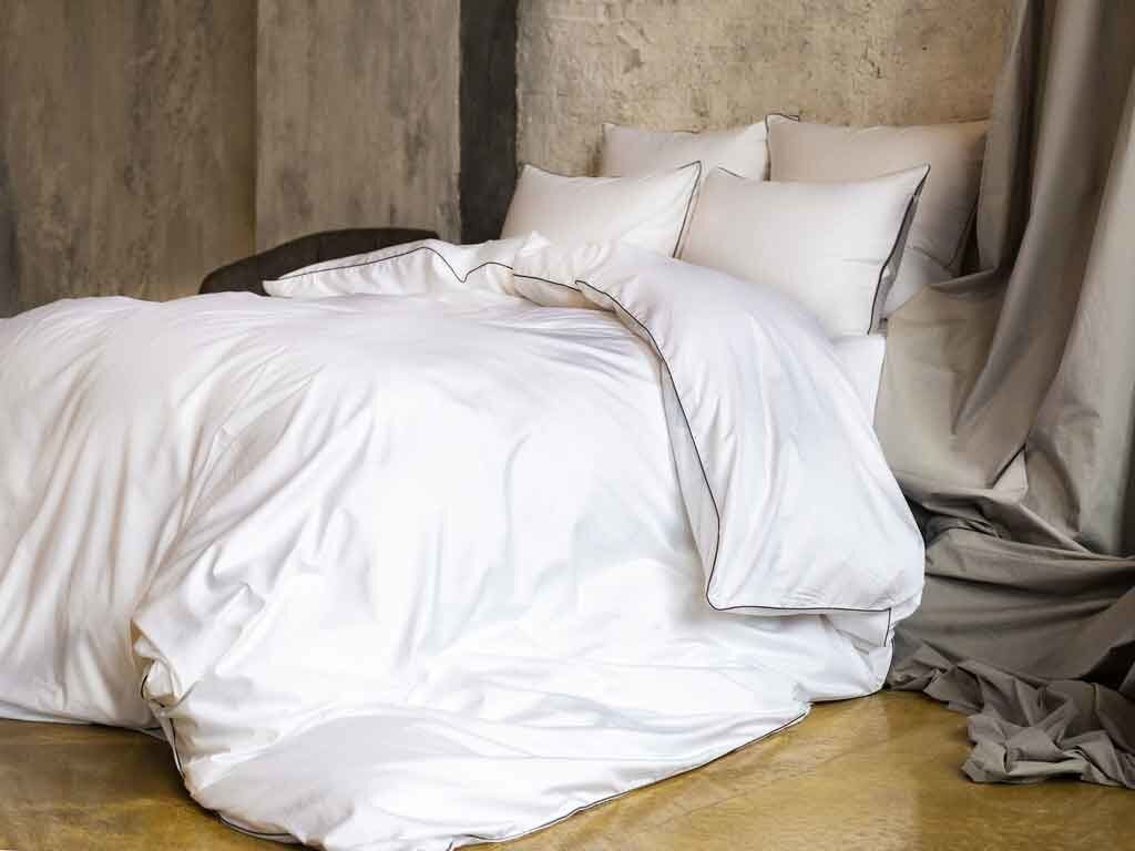 Комплект German Grass Innsbruck Noble Gray Grass выполнен из 100% хлопка, поэтому относится к натуральным тканям.