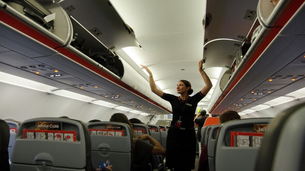    Стюардесса за работой© Depositphotos / Rafael Ben-Ari/Chameleons Eye