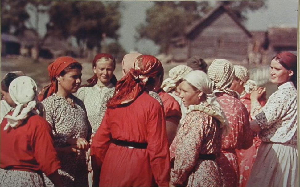 в день Святой Троицы в деревне Патерки, 1942 год. 