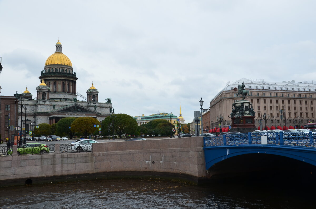 Петербург 10 октября. Мосты Санкт-Петербурга. Синий мост. Мосты СПБ. Интересные здания Санкт-Петербурга.