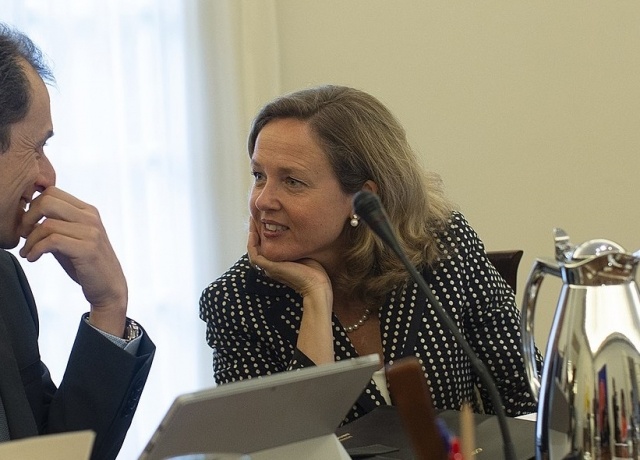    Надия Кальвиньо Ministerio de la Presidencia