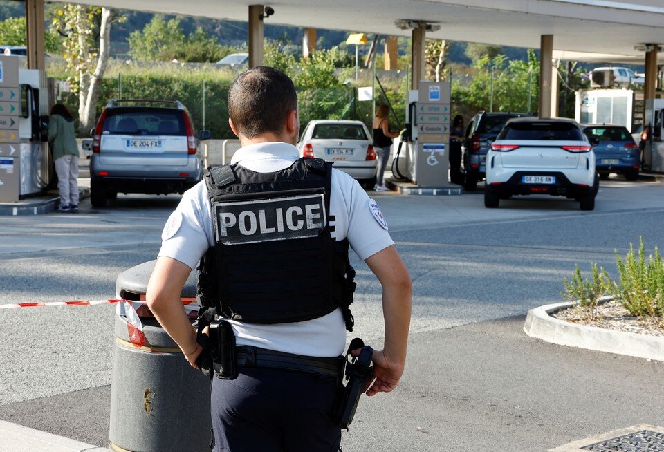     Французские полицейские отказались искать украинцев, напавших на российскую семью  REUTERS