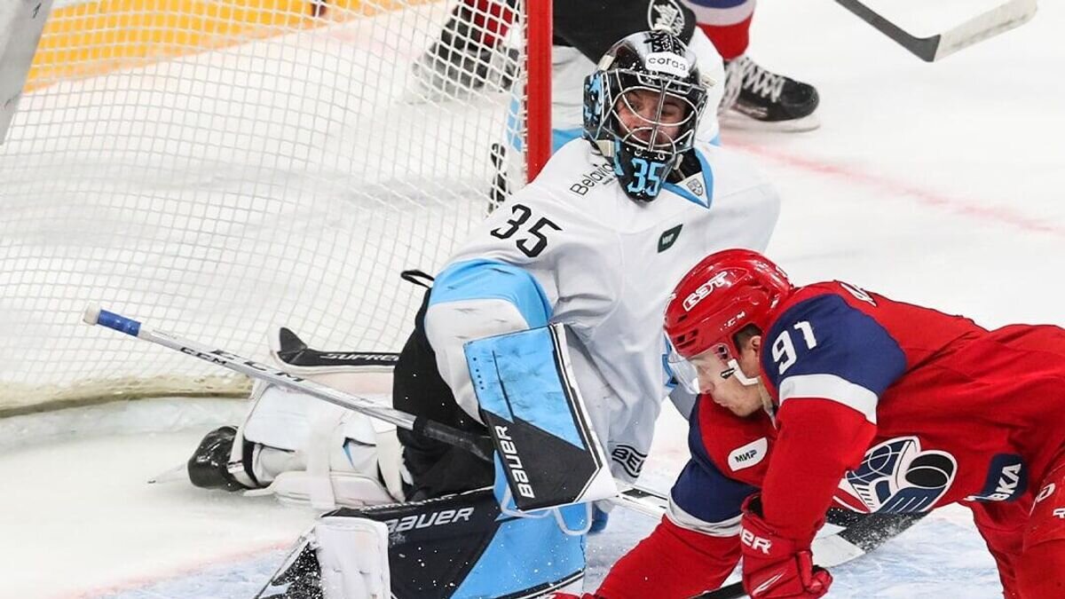    Хоккеист "Локомотива" Максим Березкин© Фото : КХЛ / Telegram