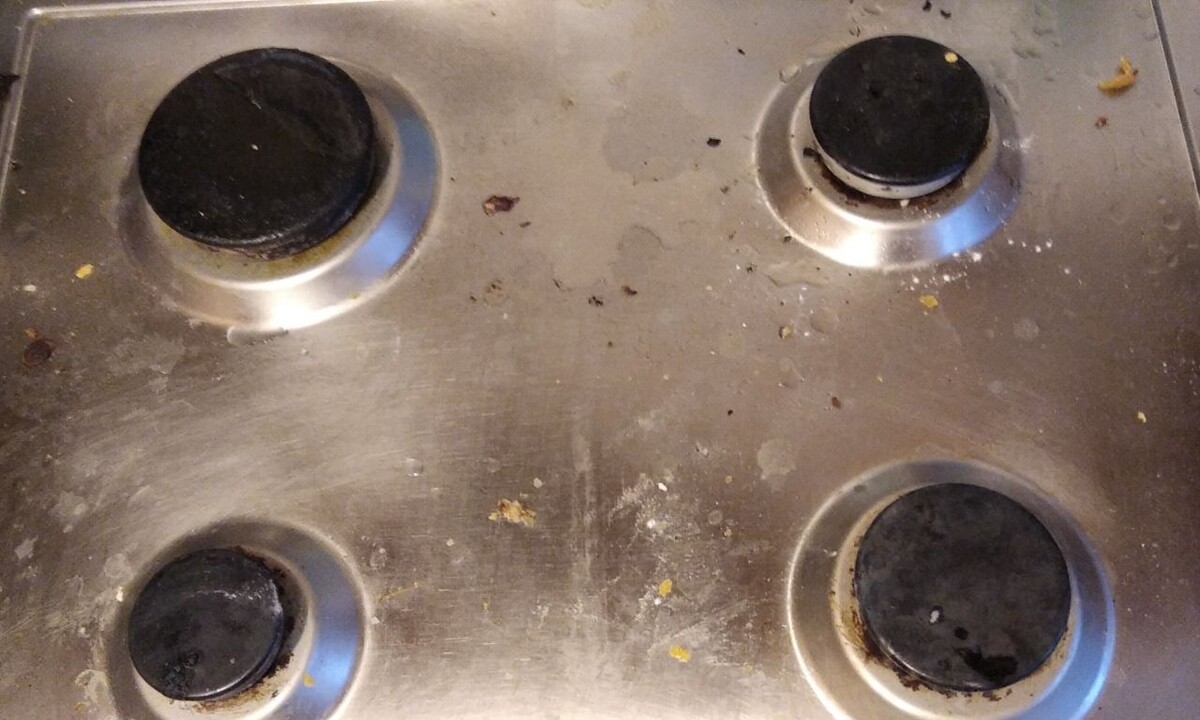 Плита, которую нужно почистить