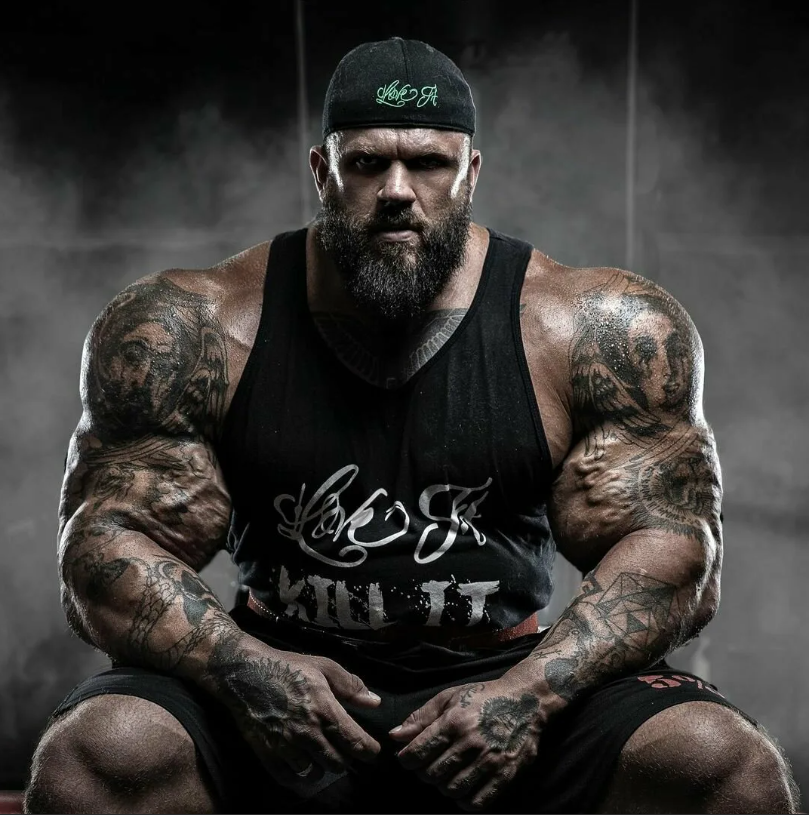 Илья Голем.