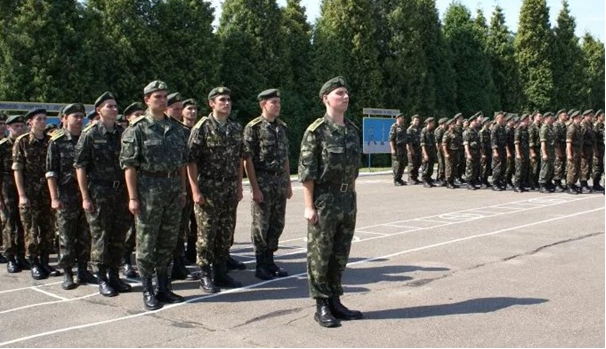 Взвод на плацу.