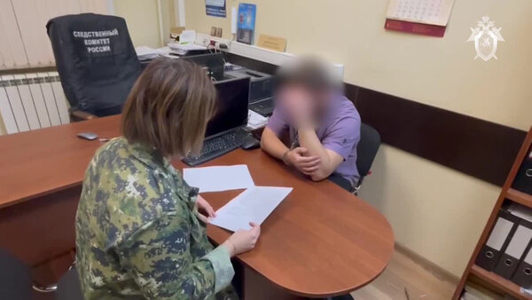Кадры следственных действий с подозреваемыми в убийстве подростка. Видео © t.me / Столичный СК