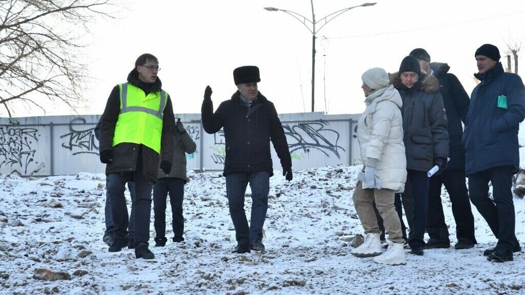     Будущую дорогу, которая соединит улицы Совхозную и Трёхгорную, планируют сдать через год.