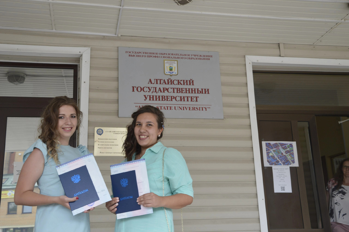 Специалисты без опыта, но с бумажкой 