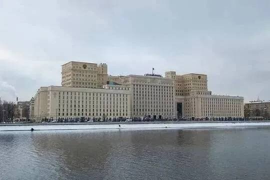    Минобороны РФ сообщило о гибели в Макеевке 89 военнослужащих и назвало причиной удара использование мобильных телефонов