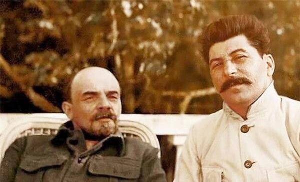 Редкая цветная фотография Ленина и Сталина