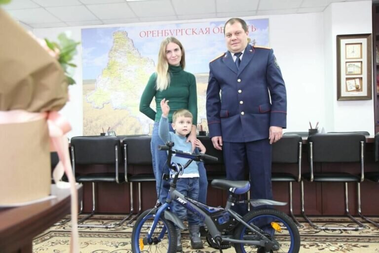    Глава СК Оренбуржья Вячеслав Зудерман исполнил новогоднее желание трехлетнего ребенка Андрей Севостьянов