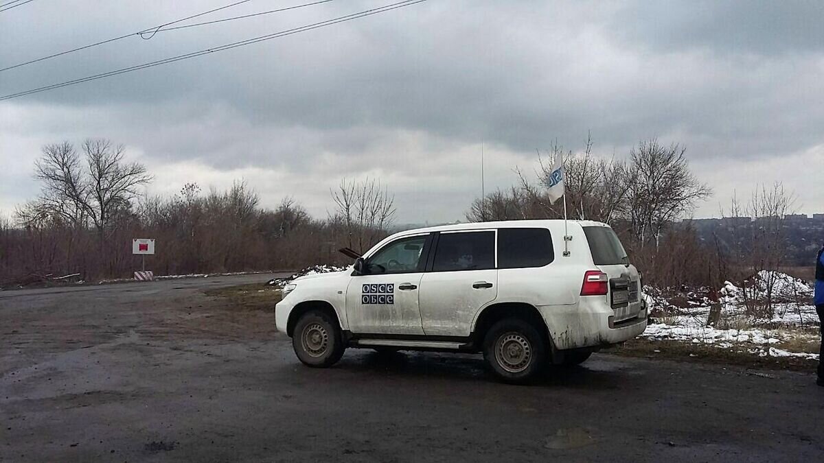    Патруль СММ ОБСЕ прибыл в район планируемого к открытию КПП в Донбассе© РИА Новости