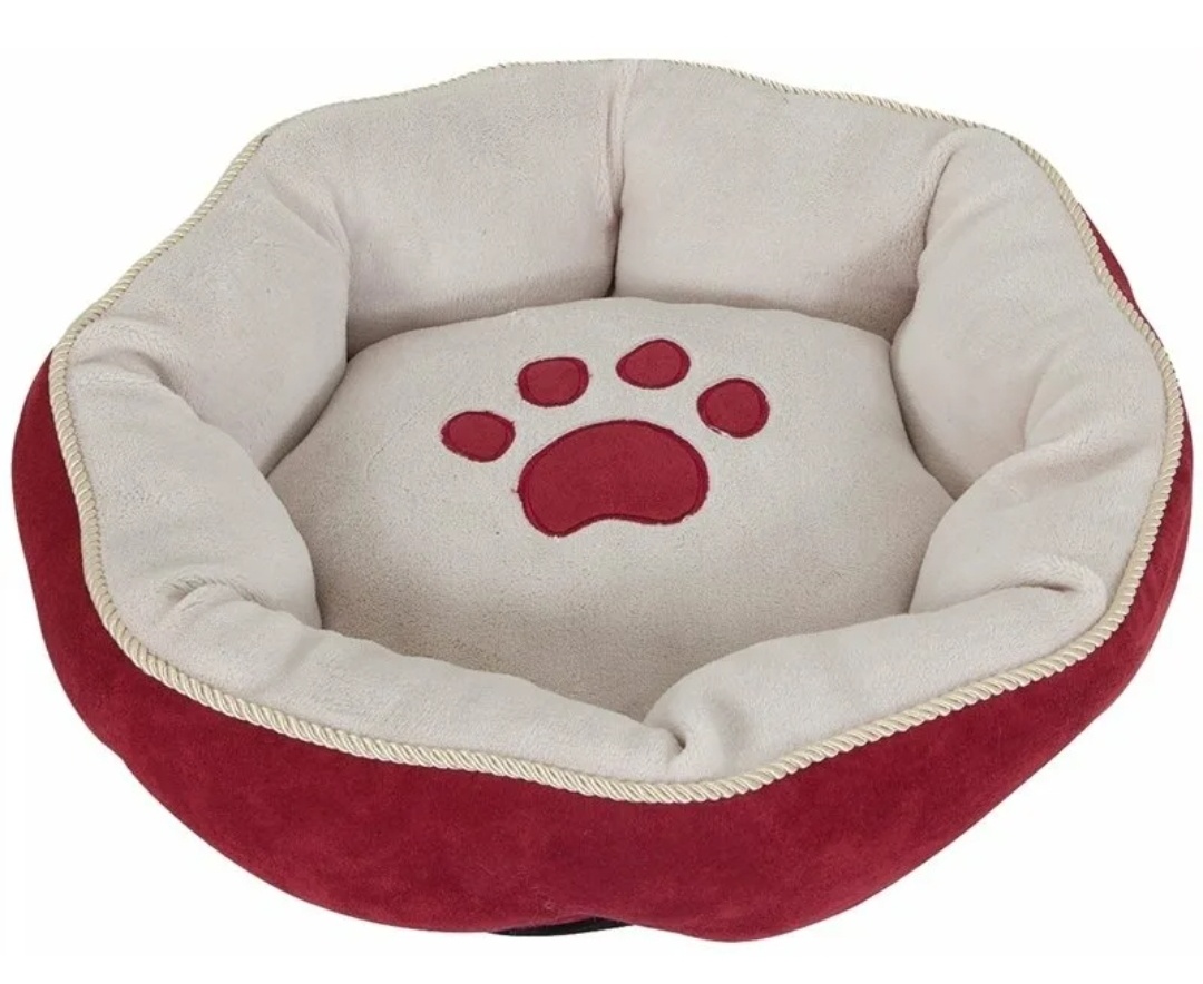 Обычная лежанка, мягкая и тёплая.