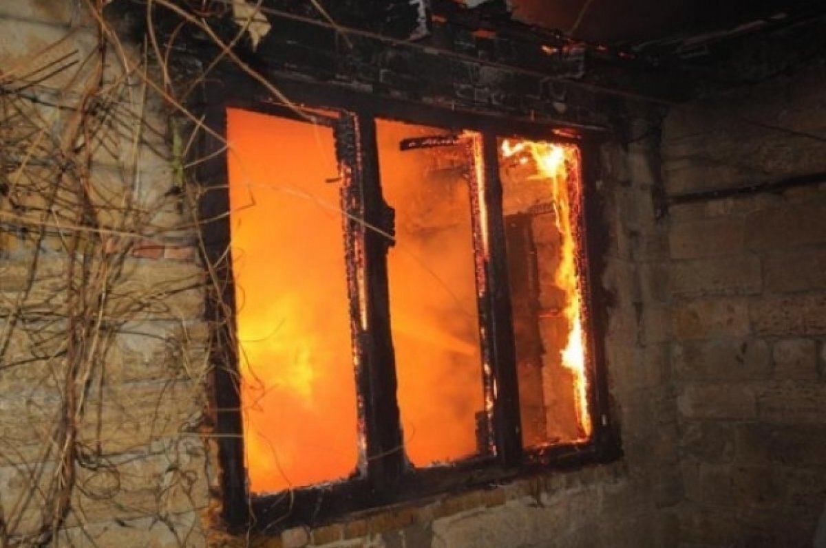    Мужчина заживо сгорел при пожаре на ферме в Ростовской области