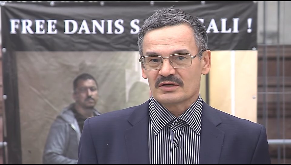 Автор: https://pbs.twimg.com/media/DjXBQAaU0AUtCgU.jpg