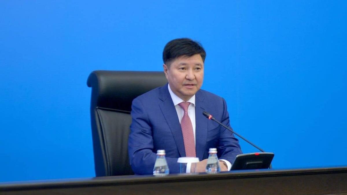    Жакип Асанов:facebook.com/SupcourtRK