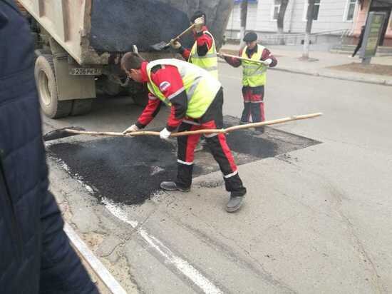     Ямочный ремонт 31 улицы проведут в Комсомольске в 2023 году. ФОТО: администрация Комсомольска