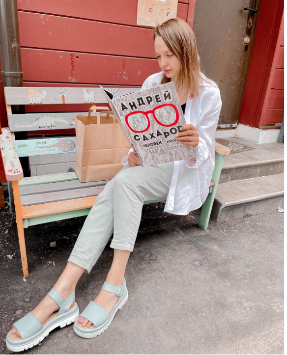 Одна из таких книг - комикс - биография Андрея Дмитриевича Сахарова.