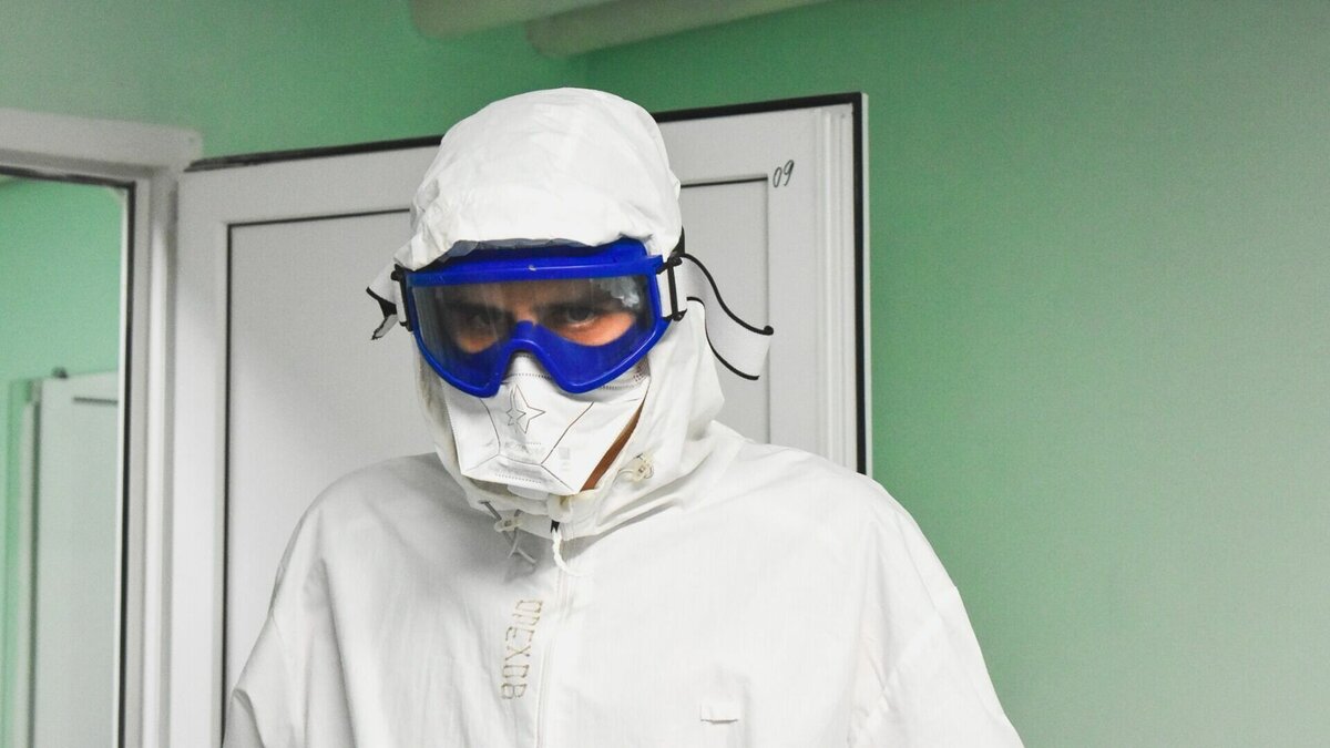    В КГБУЗ «Владивостокская клиническая больница № 4» сообщили об отсутствии у охранников соответствующих лицензий на выполнение своей работы. Таким образом неизвестные проникли на территорию медучреждения и непонятно, чем занимались — об инциденте доложили в УФАС.